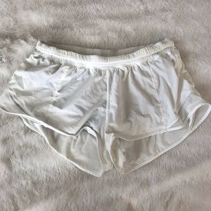 Lululemon hotty hot short 2.5